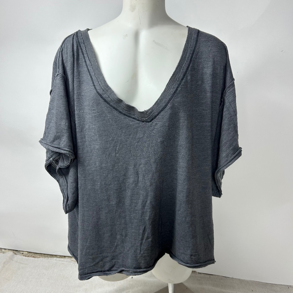We The Free by Free People Women’s Charcoal Gray V-Neck Oversized Tee Size XS